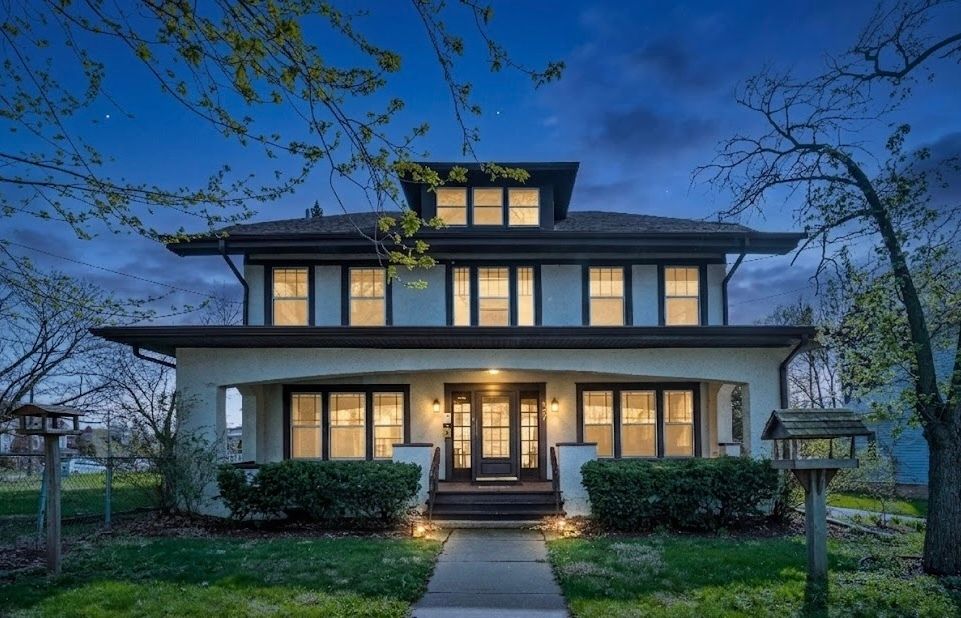 427 Benton Street, Aurora, IL 60505