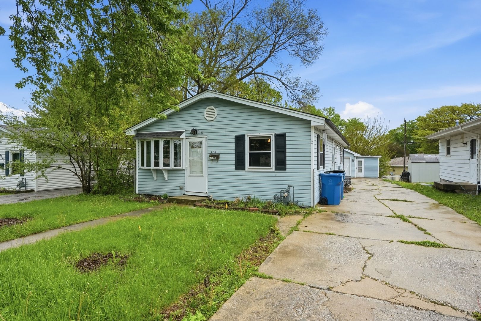 3241 Wallace Avenue — Steger, IL 60475