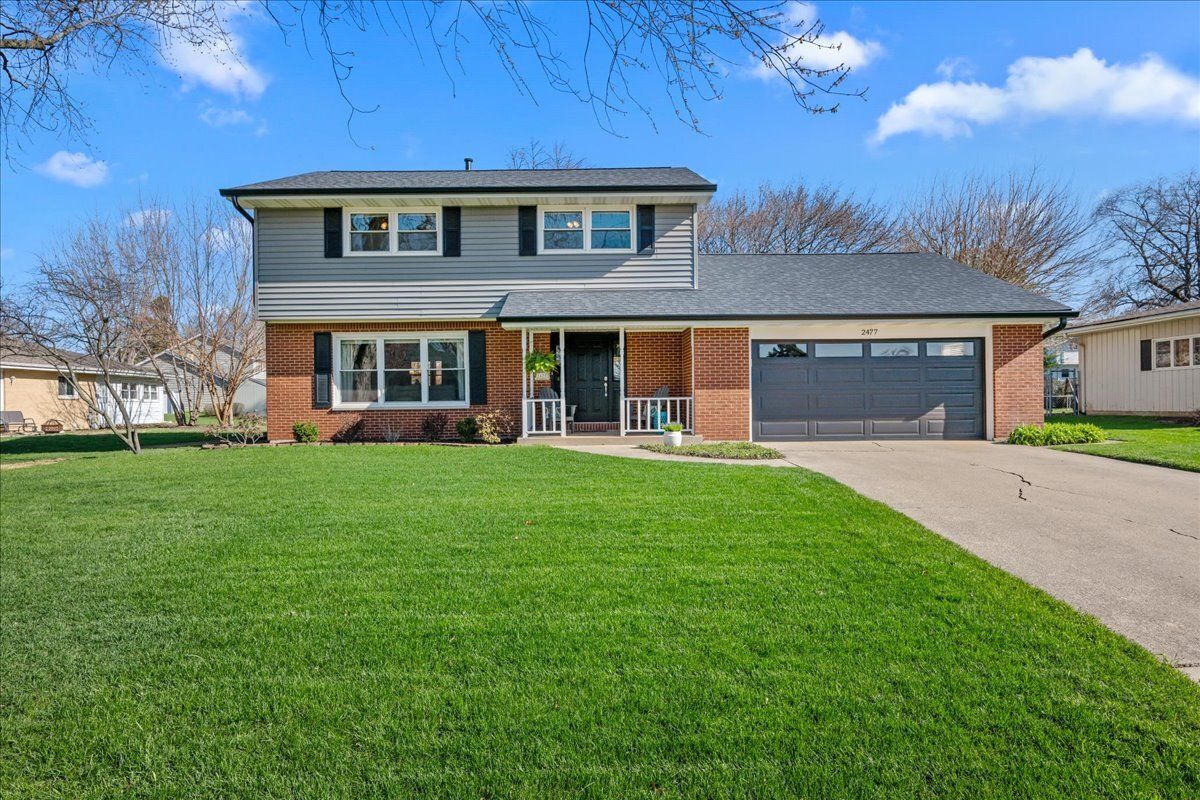 2477 Cambridge Drive — Aurora, IL 60506