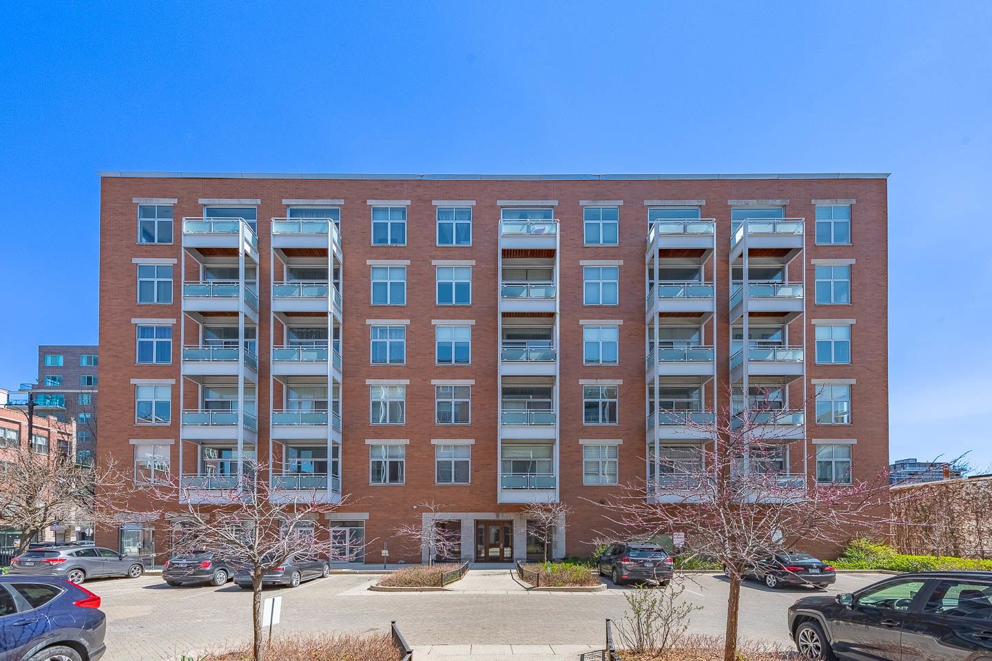 939 Madison Street — Chicago, IL 60607