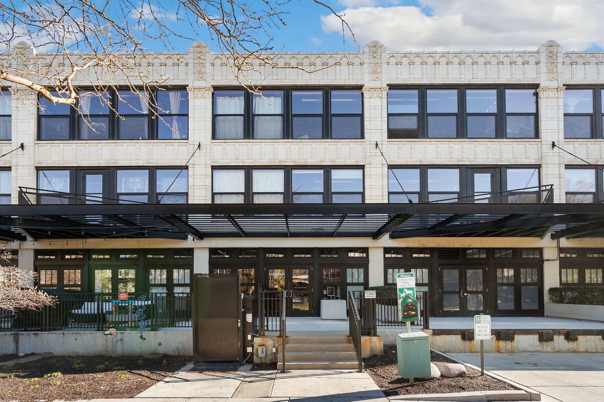 1111 15TH Street, Chicago, IL 60608