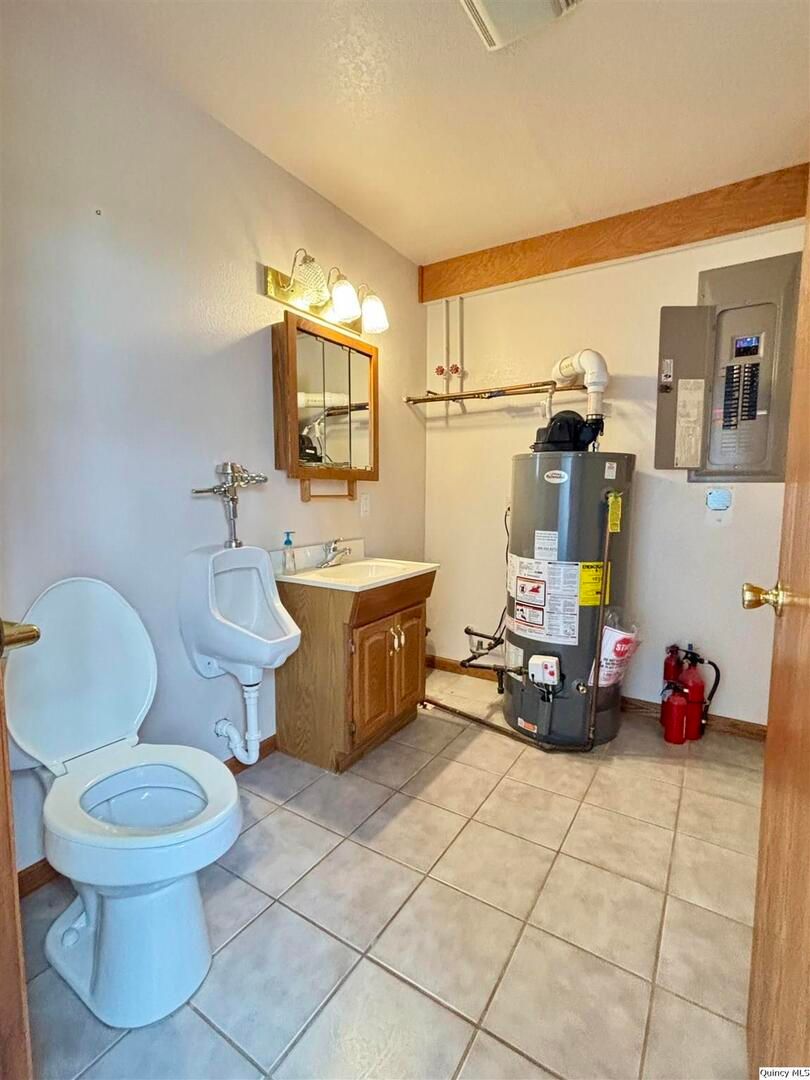 202 N Scofield, Carthage, IL 62321