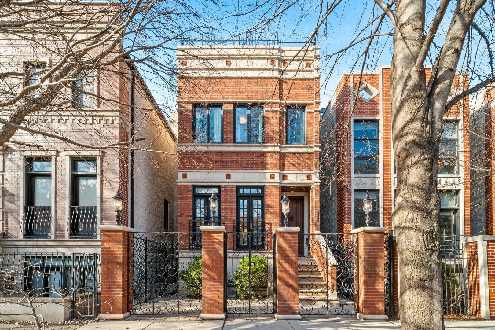 2120 W Churchill Street — Chicago, IL 60647