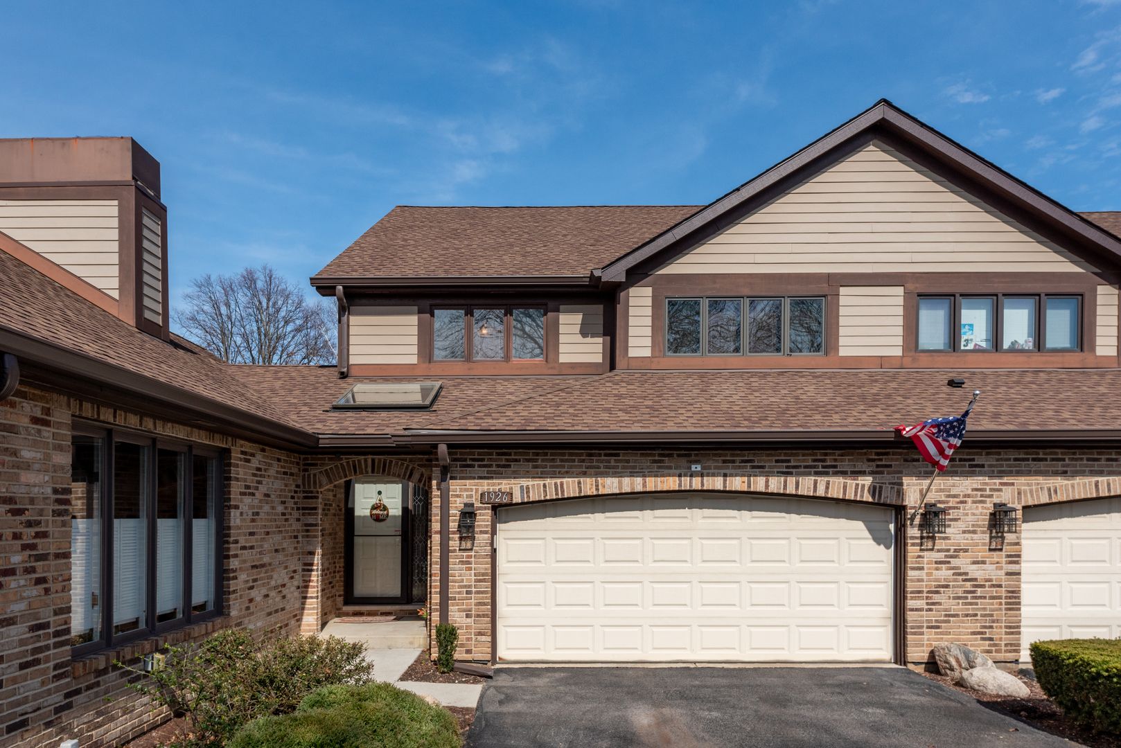 1926 Golf View Drive — Bartlett, IL 60103