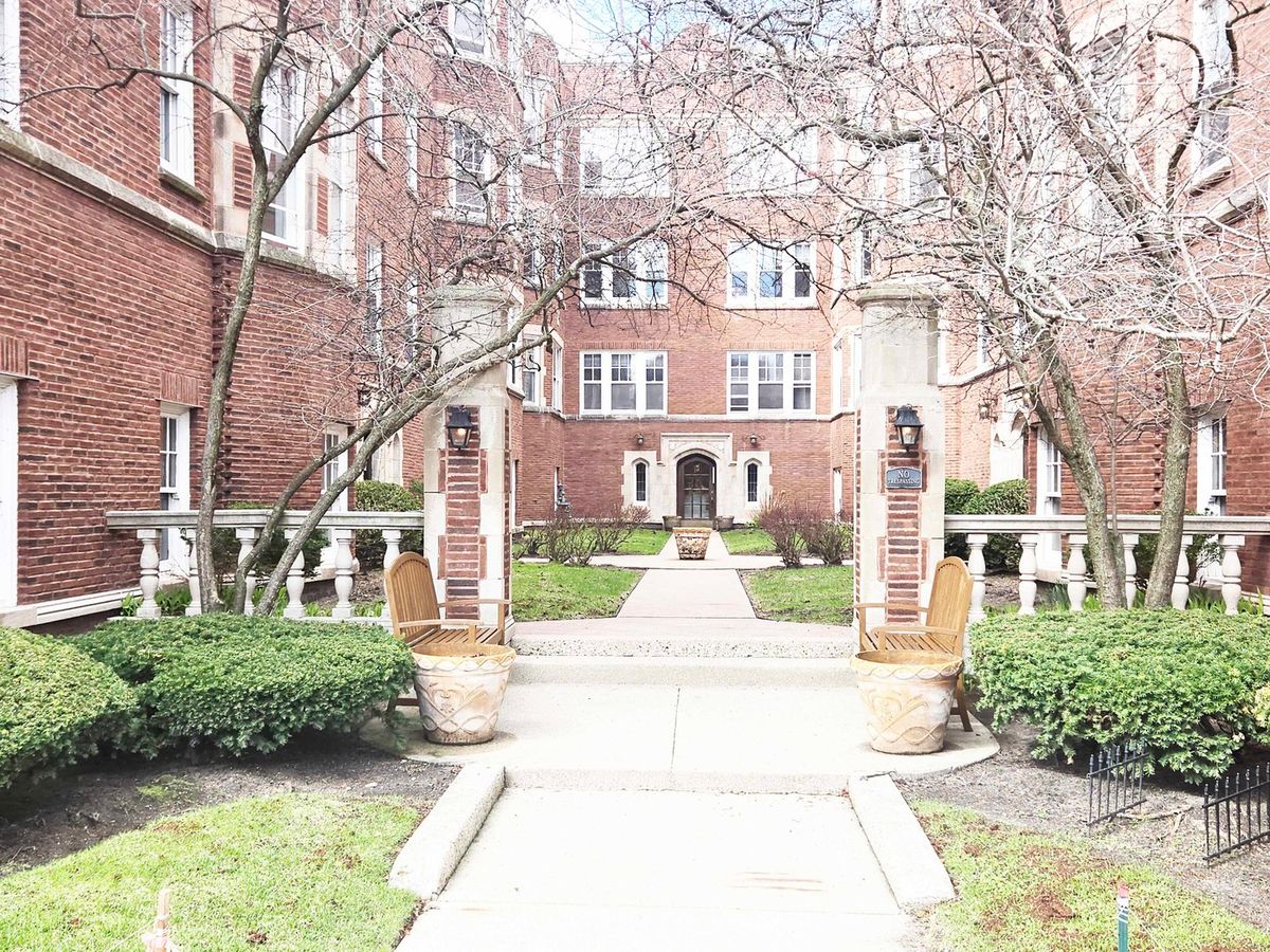 736 Hinman Avenue, Evanston, IL 60202
