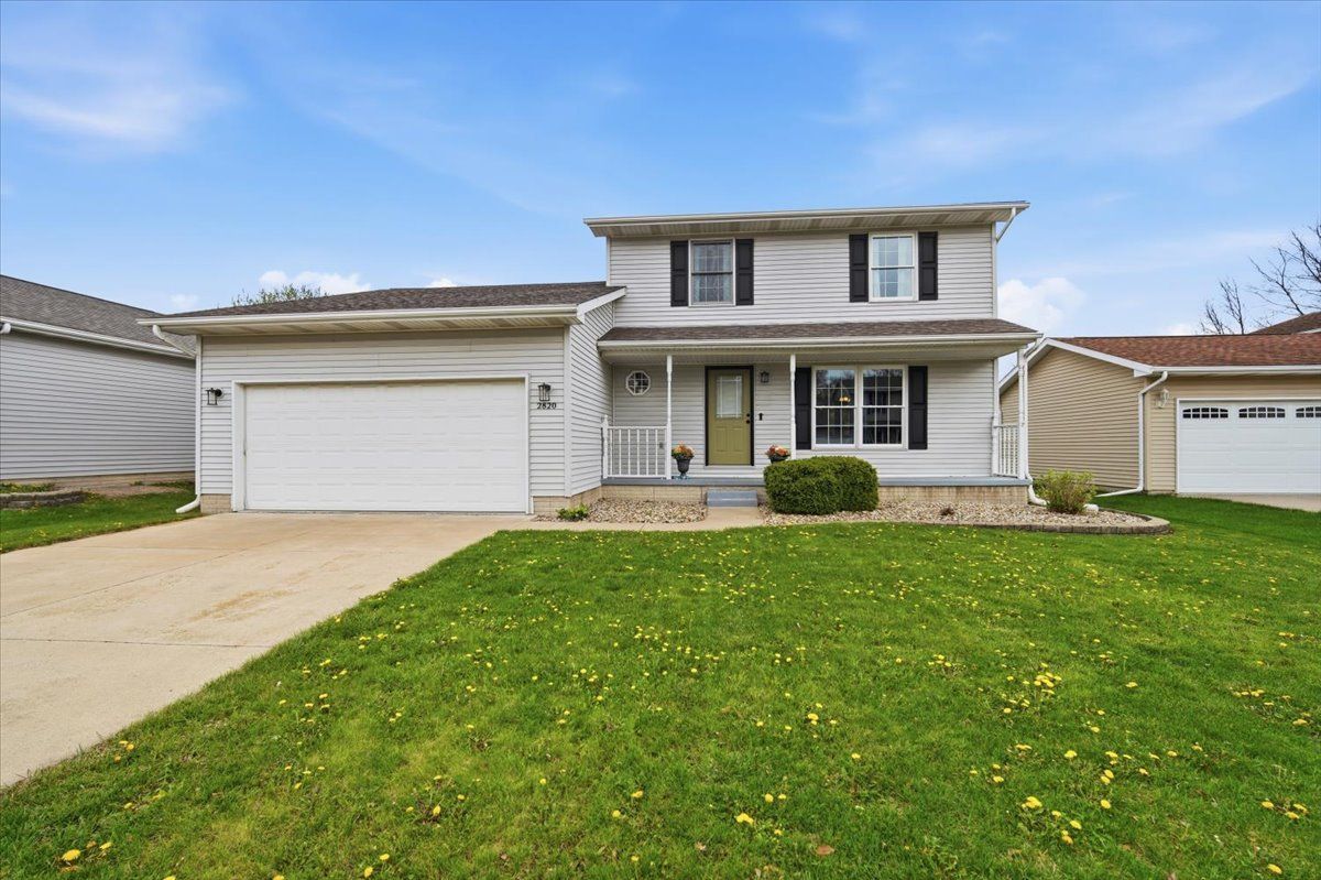 2820 Rutherford Drive, Bloomington, IL 61705