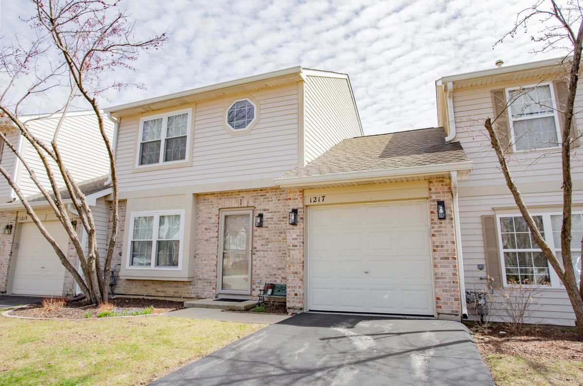 1217 Village Drive, Round Lake Beach, IL 60073