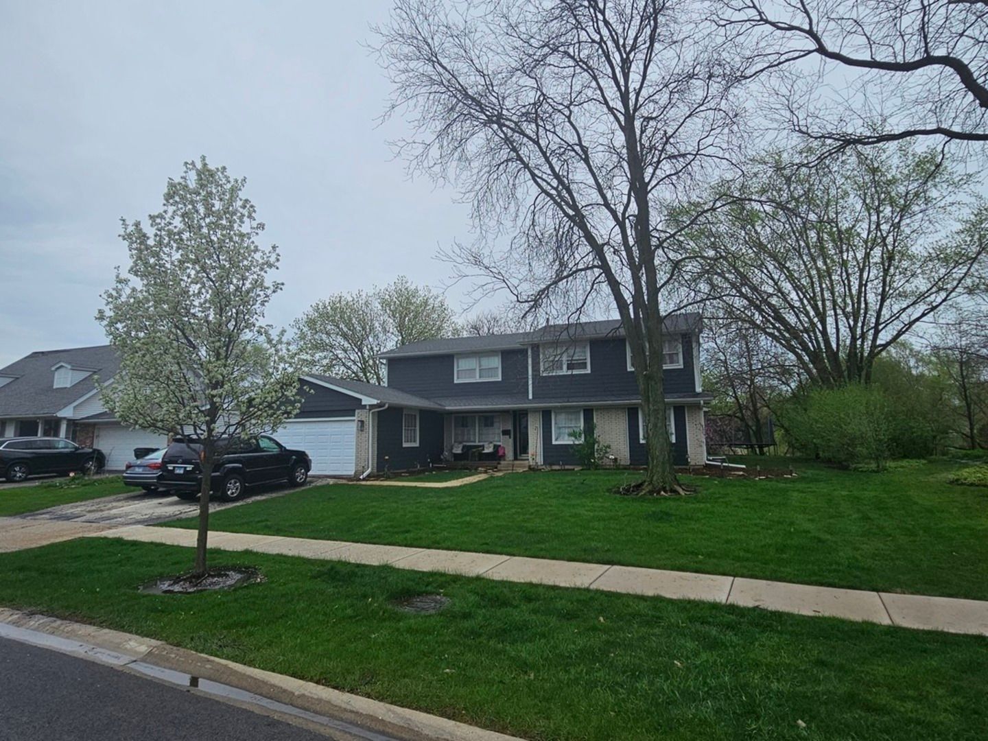 128 Essex Road — Elk Grove Village, IL 60007