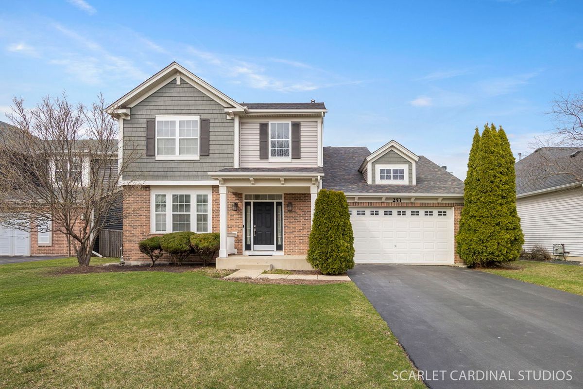 253 Bluegrass Parkway, Oswego, IL 60543