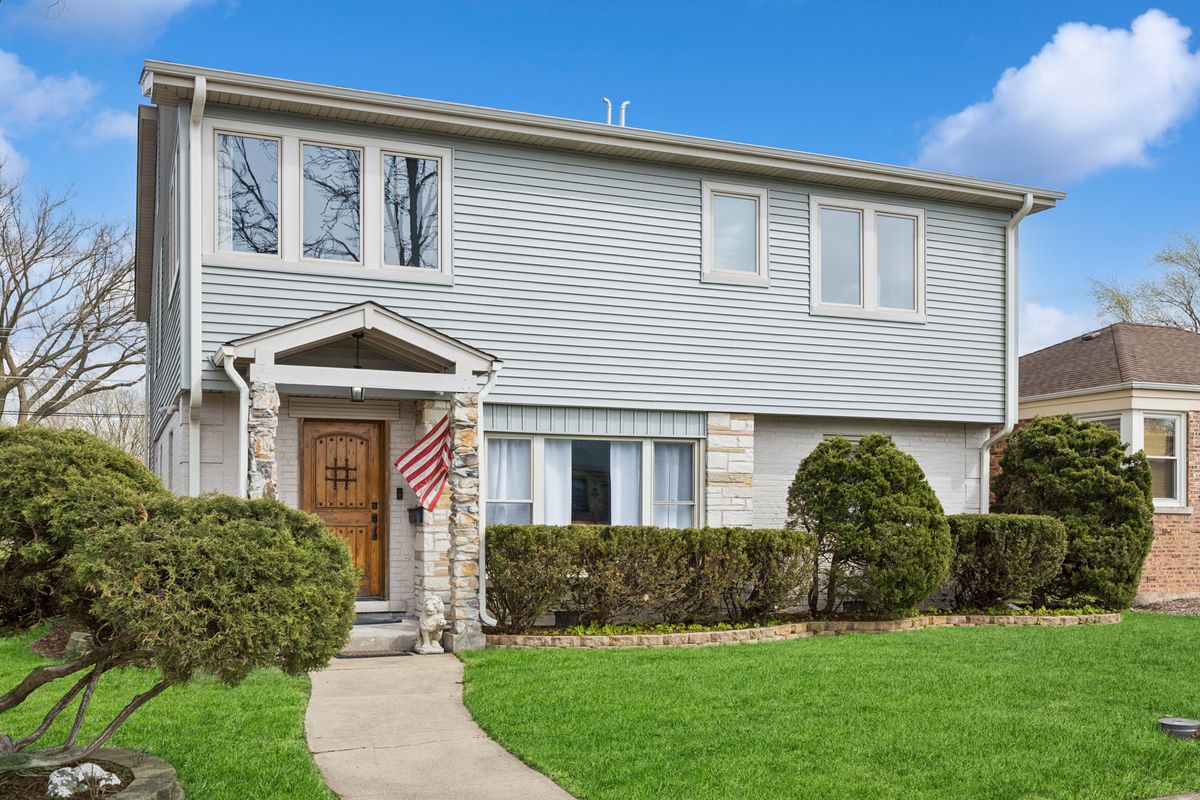 1245 Newberry Avenue, La Grange Park, IL 60526