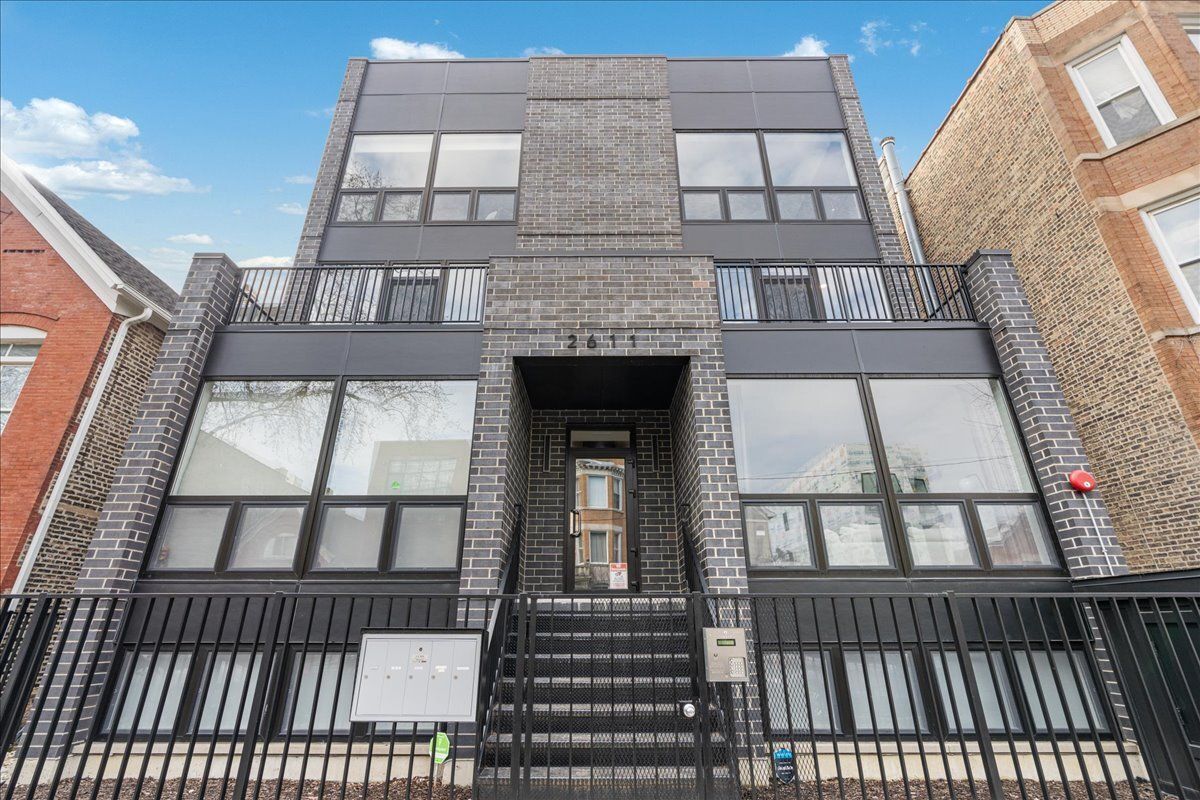 2611 W Haddon Avenue #2 — Chicago, IL 60622