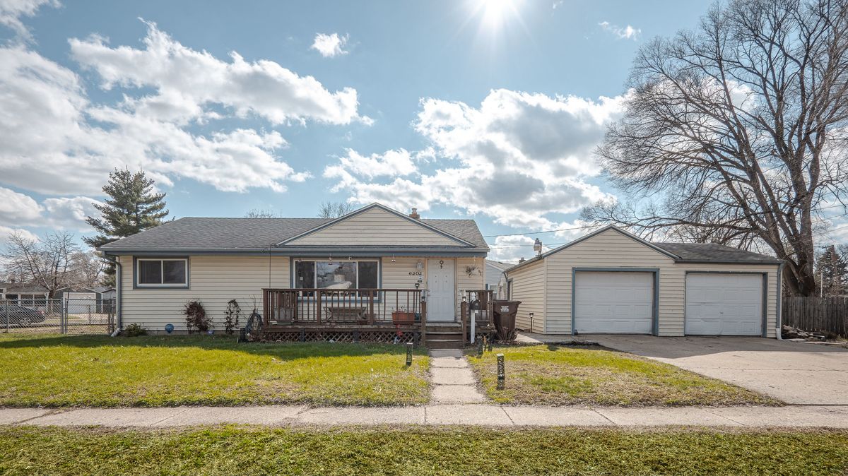 6202 Pleasant Avenue, Loves Park, IL 61111