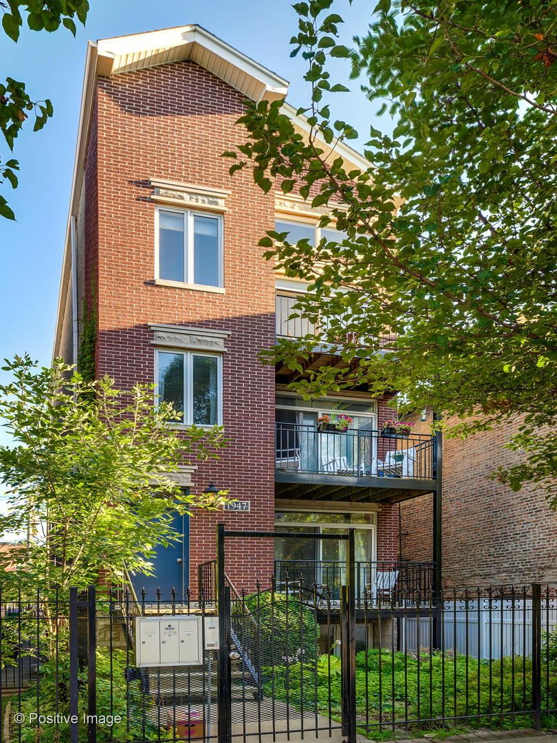 1947 ERIE Street, Chicago, IL 60622