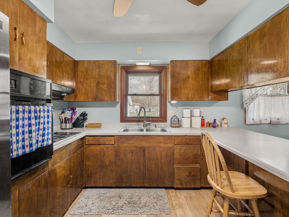 1317 7th Avenue, Erie, IL 61250