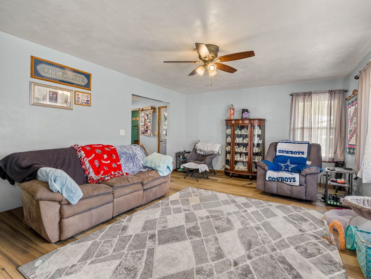 1317 7th Avenue, Erie, IL 61250