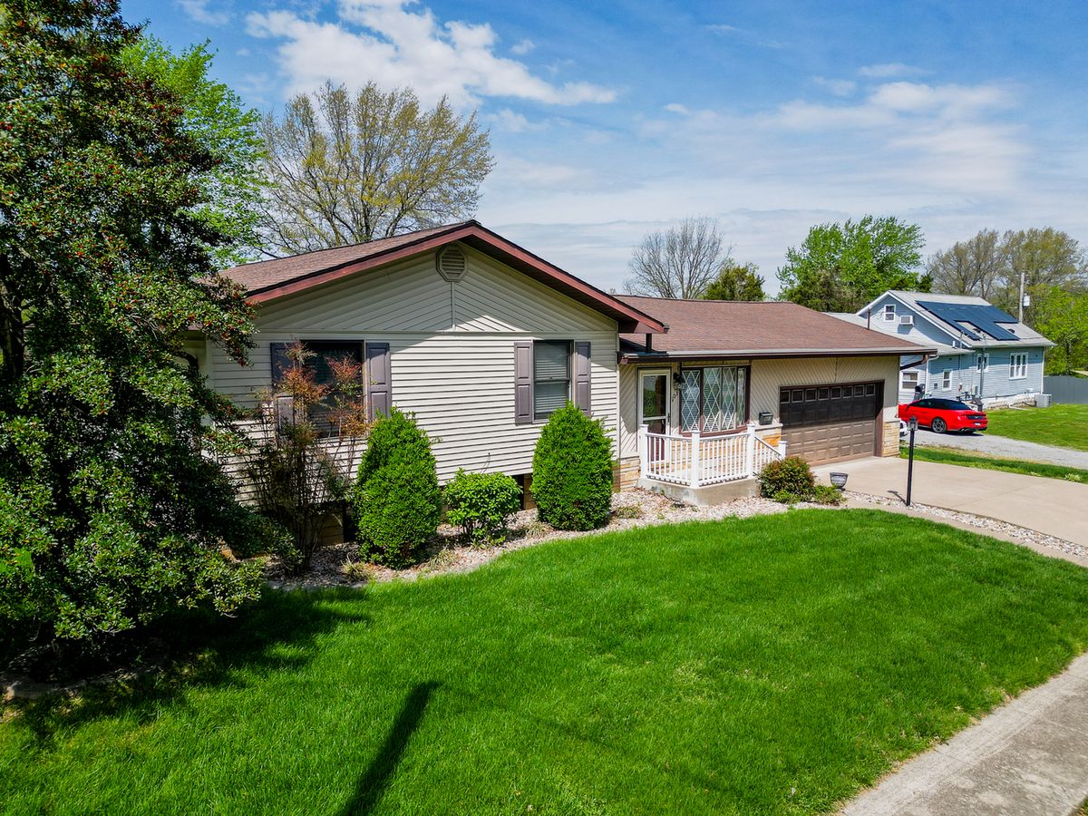 603 Willow Street, Carterville, IL 62918