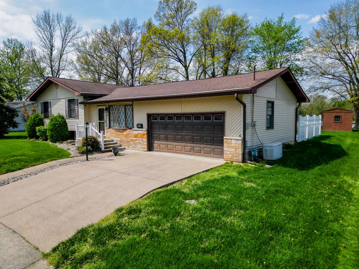 603 Willow Street, Carterville, IL 62918