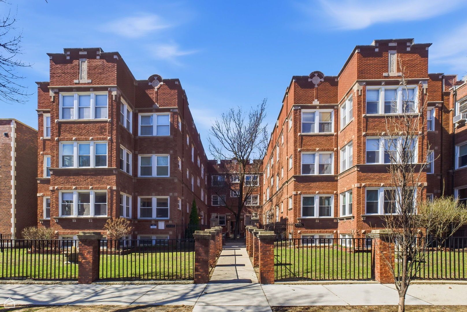 4444 N Beacon Street #1 — Chicago, IL 60640