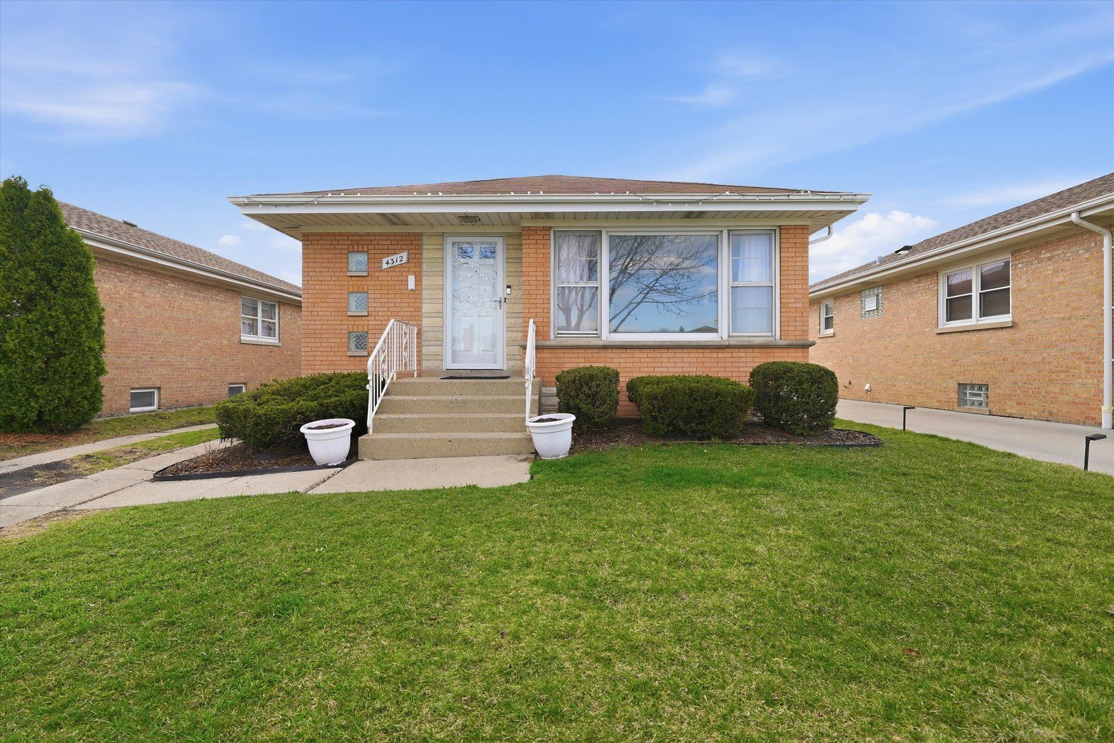 4312 N NOTTINGHAM Avenue — Norridge, IL 60706