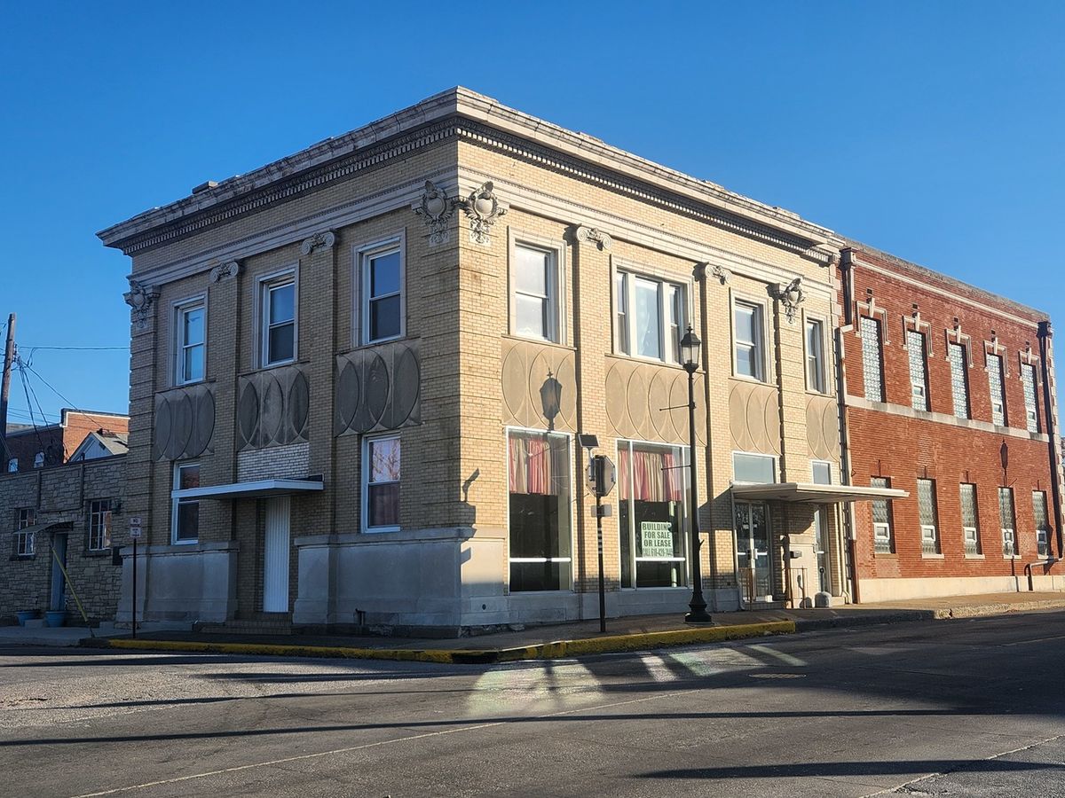 17 Water Street, Pinckneyville, IL 62274