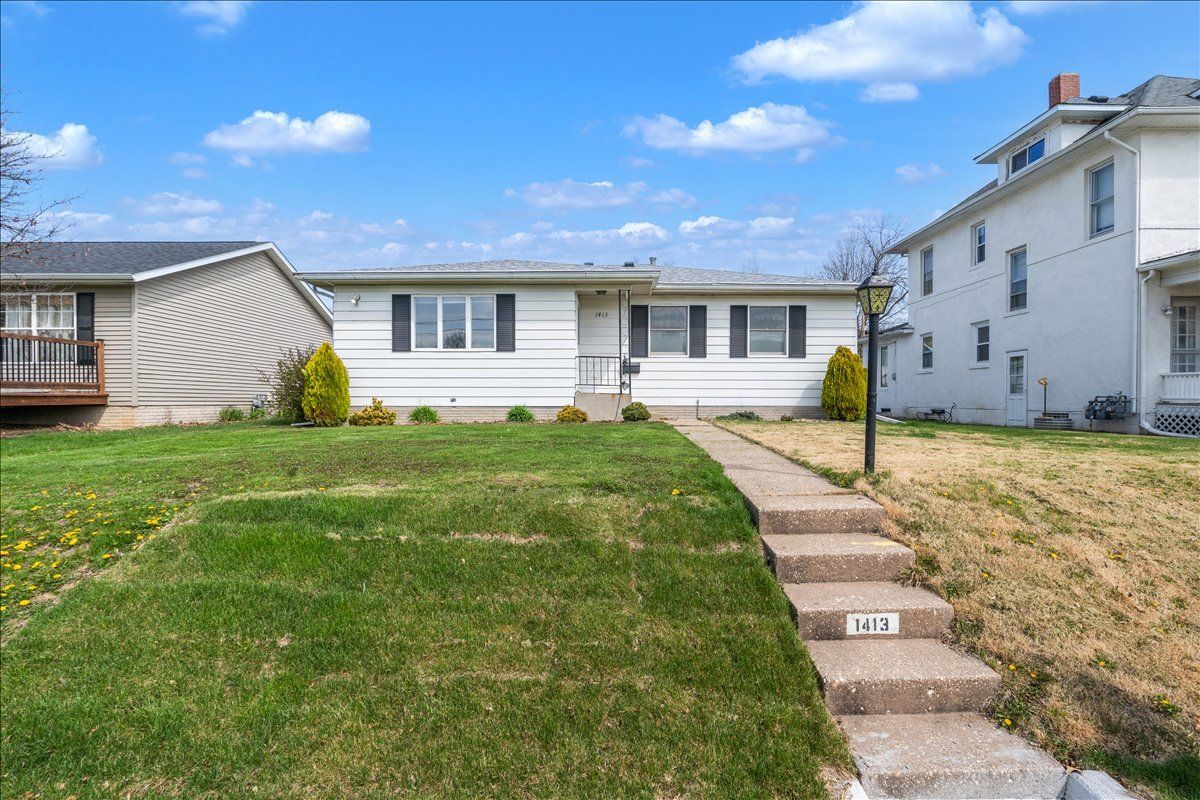 1413 30th Avenue — Moline, IL 61265