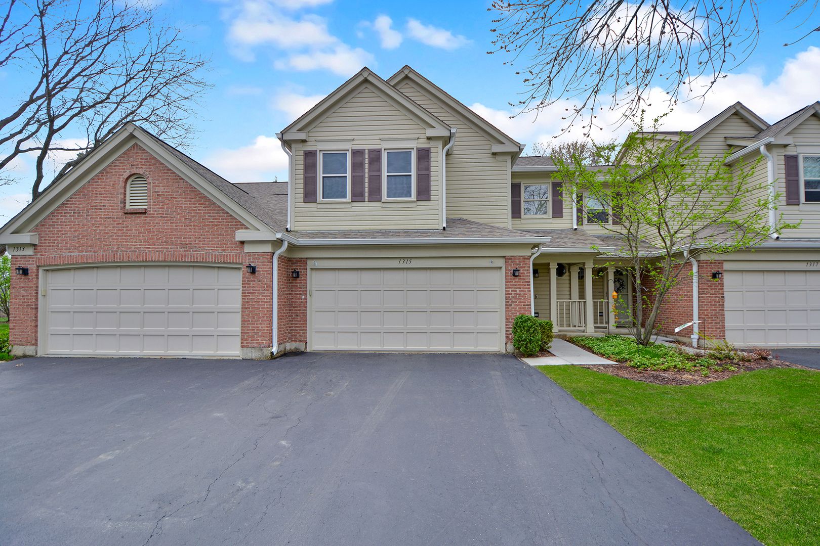 1315 Orrington Court #M — Wheeling, IL 60090