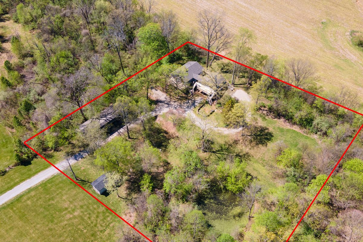 135 Ashwood Lane, Anna, IL 62906