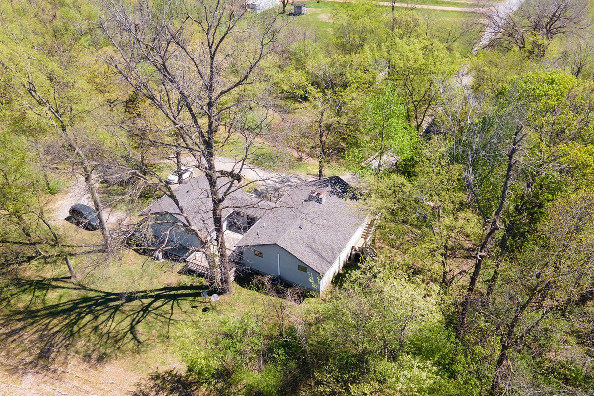 135 Ashwood Lane, Anna, IL 62906