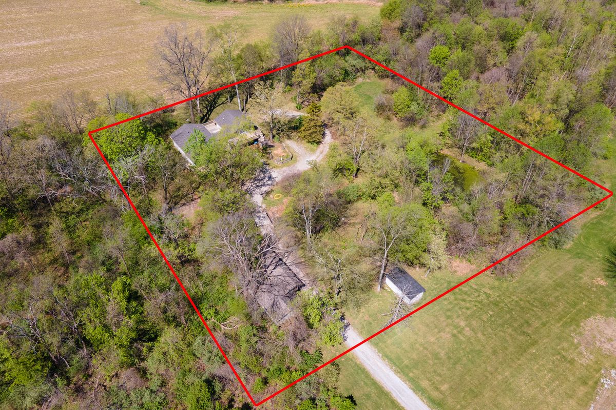 135 Ashwood Lane, Anna, IL 62906