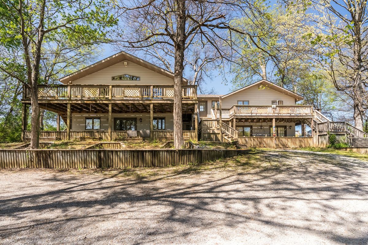135 Ashwood Lane, Anna, IL 62906