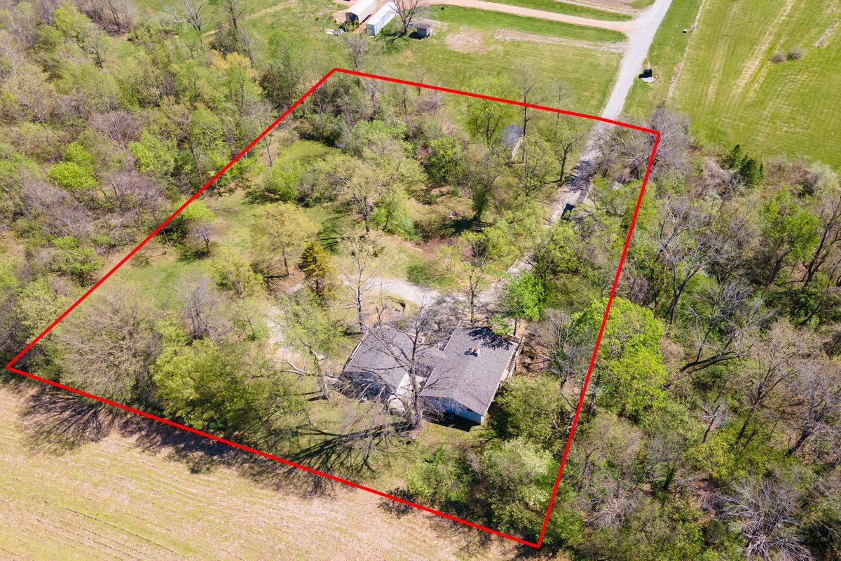 135 Ashwood Lane, Anna, IL 62906