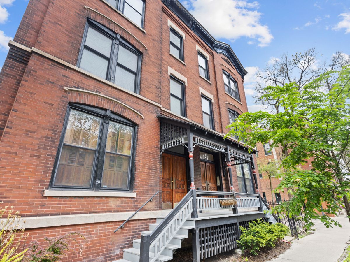 1903 Sheffield Avenue, Chicago, IL 60614