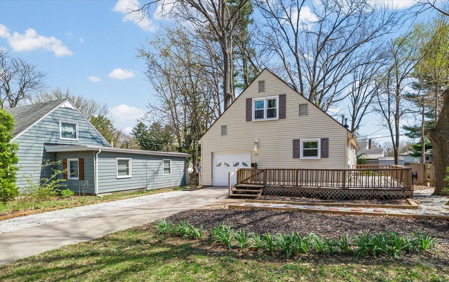 910 Foley Avenue — Champaign, IL 61820