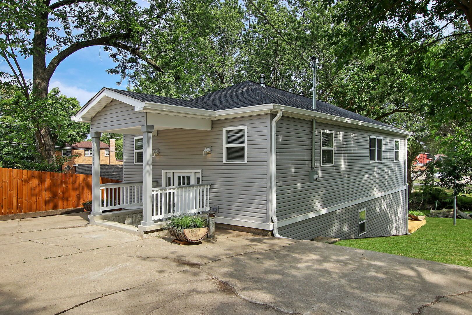 26211 W Forest Court — Antioch, IL 60002