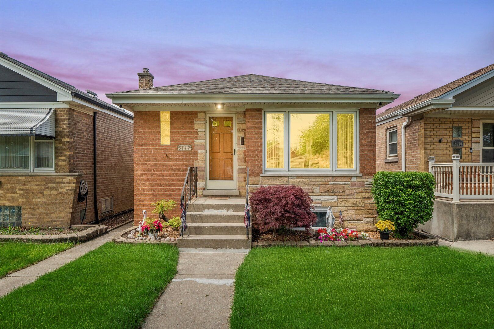5142 S Mulligan Avenue — Chicago, IL 60638