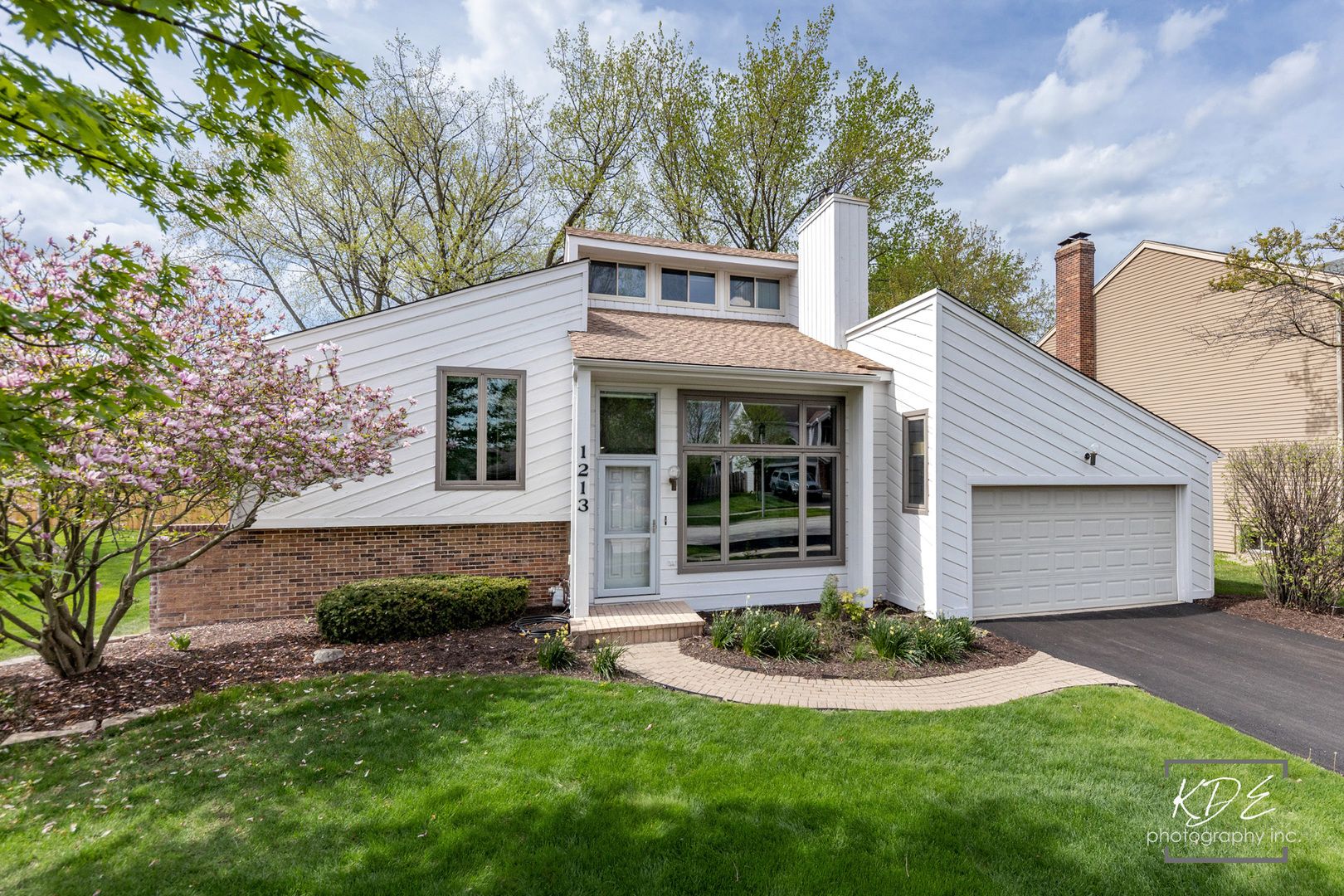 1213 Yorkshire Drive — Naperville, IL 60563