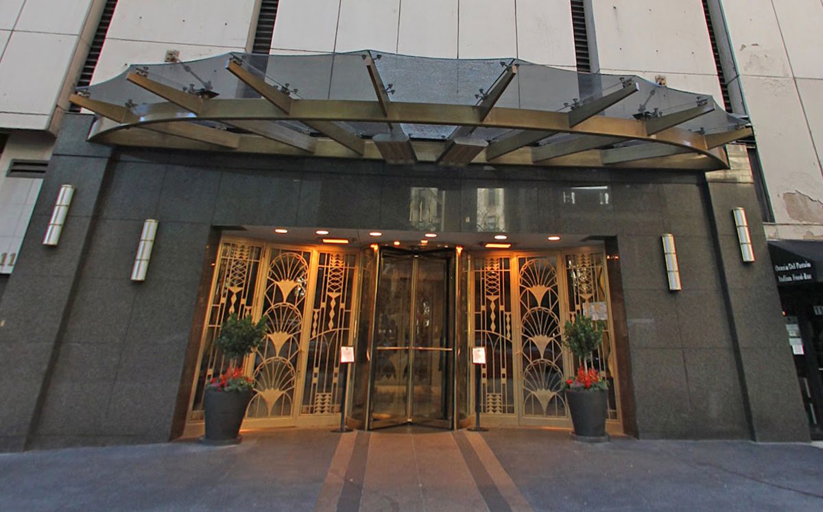 111 chestnut Street, Chicago, IL 60611