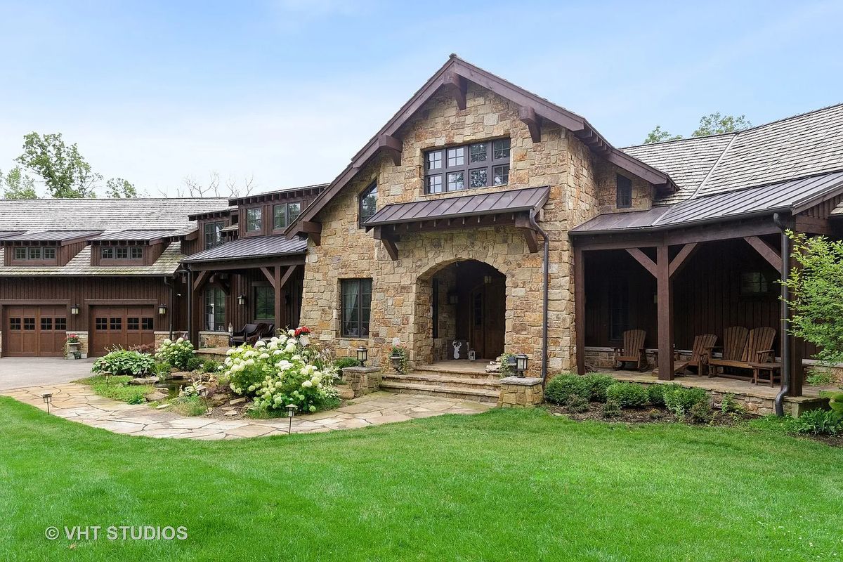 14N306 Highland Avenue, Elgin, IL 60123