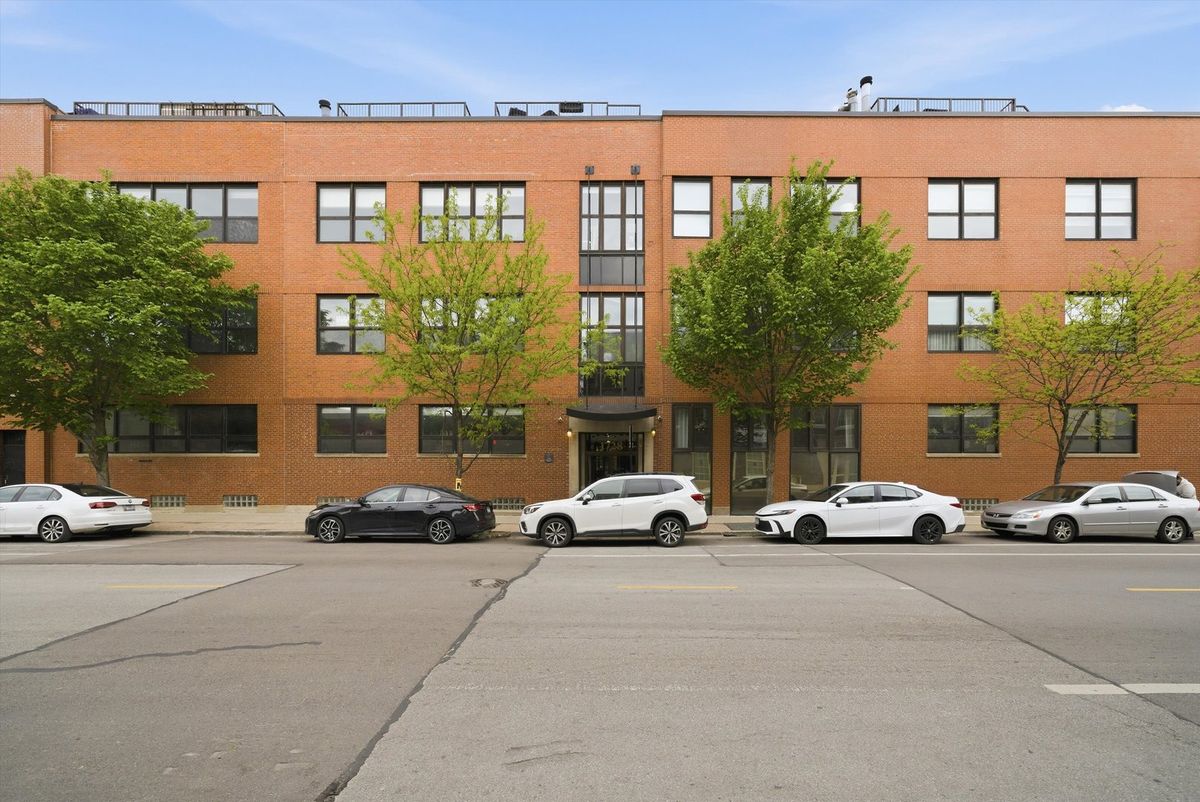 1728 Damen Avenue, Chicago, IL 60647
