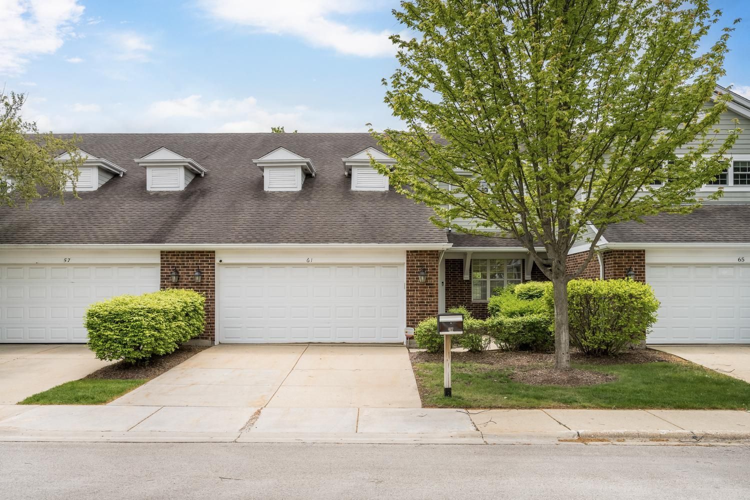 61 Caribou Crossing — Northbrook, IL 60062