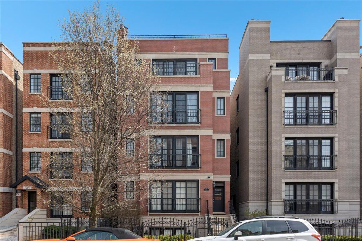 3721 N WILTON Avenue #5 — Chicago, IL 60613