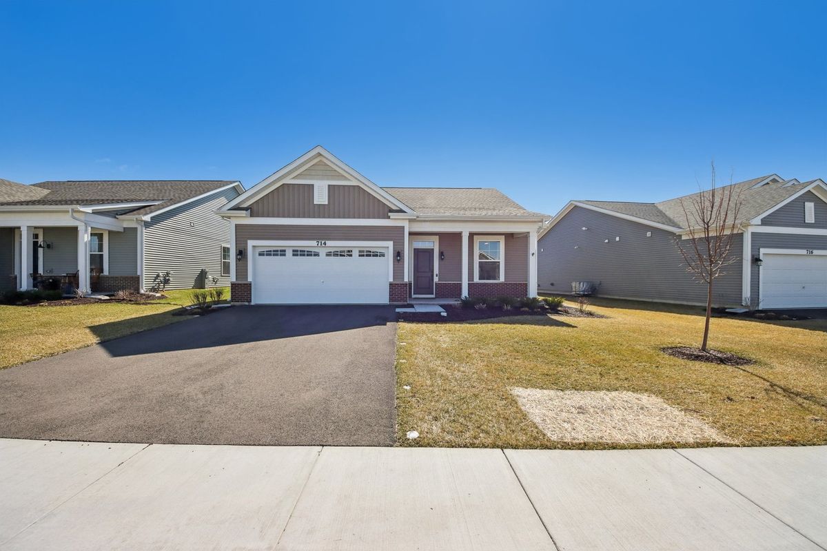 714 Alberta Avenue, Oswego, IL 60543