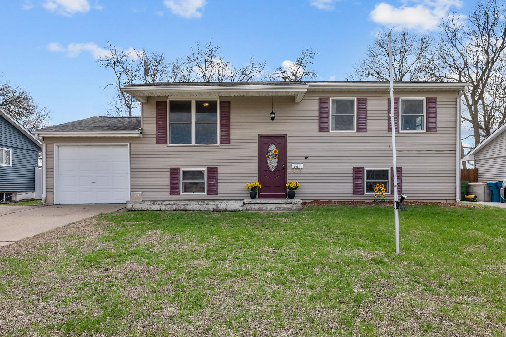 1412 16th Avenue — Camanche, IA 52730