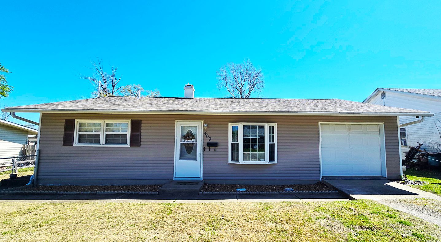 409 S Pleasant Avenue — Centralia, IL 62801