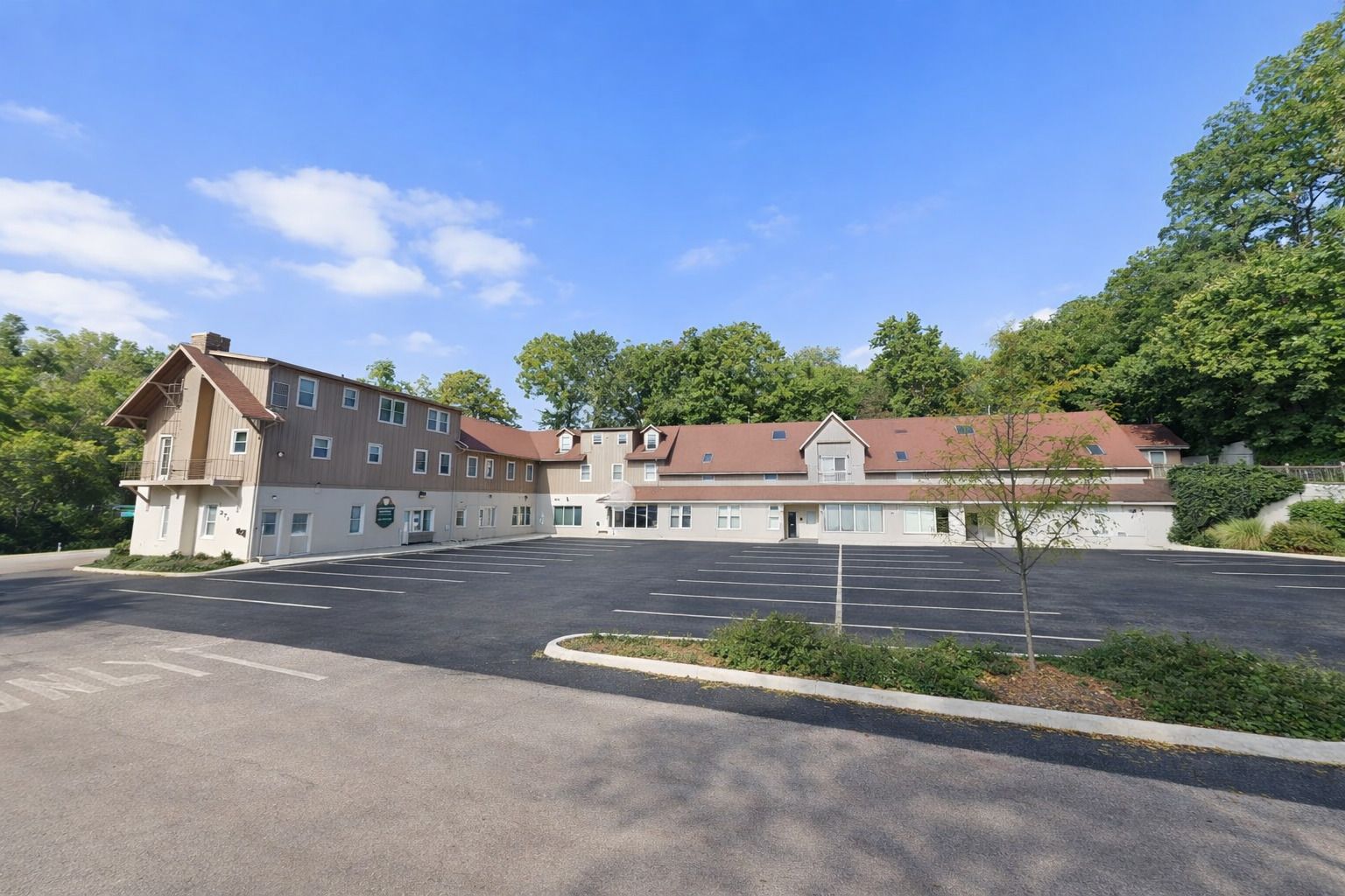 271 Country Commons Road #J — Cary, IL 60013