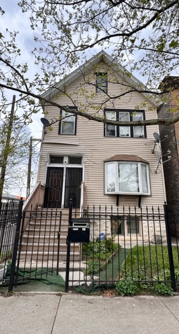 5515 Princeton Avenue, Chicago, IL 60621
