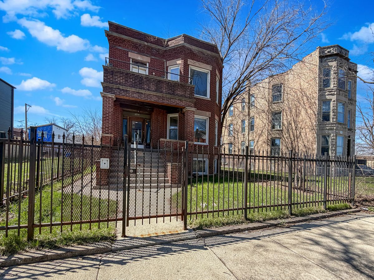 6328 Langley Avenue, Chicago, IL 60637