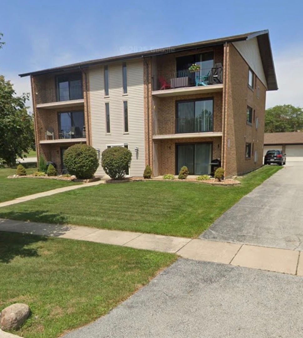 9950 Shady Lane #1B — Orland Park, IL 60462