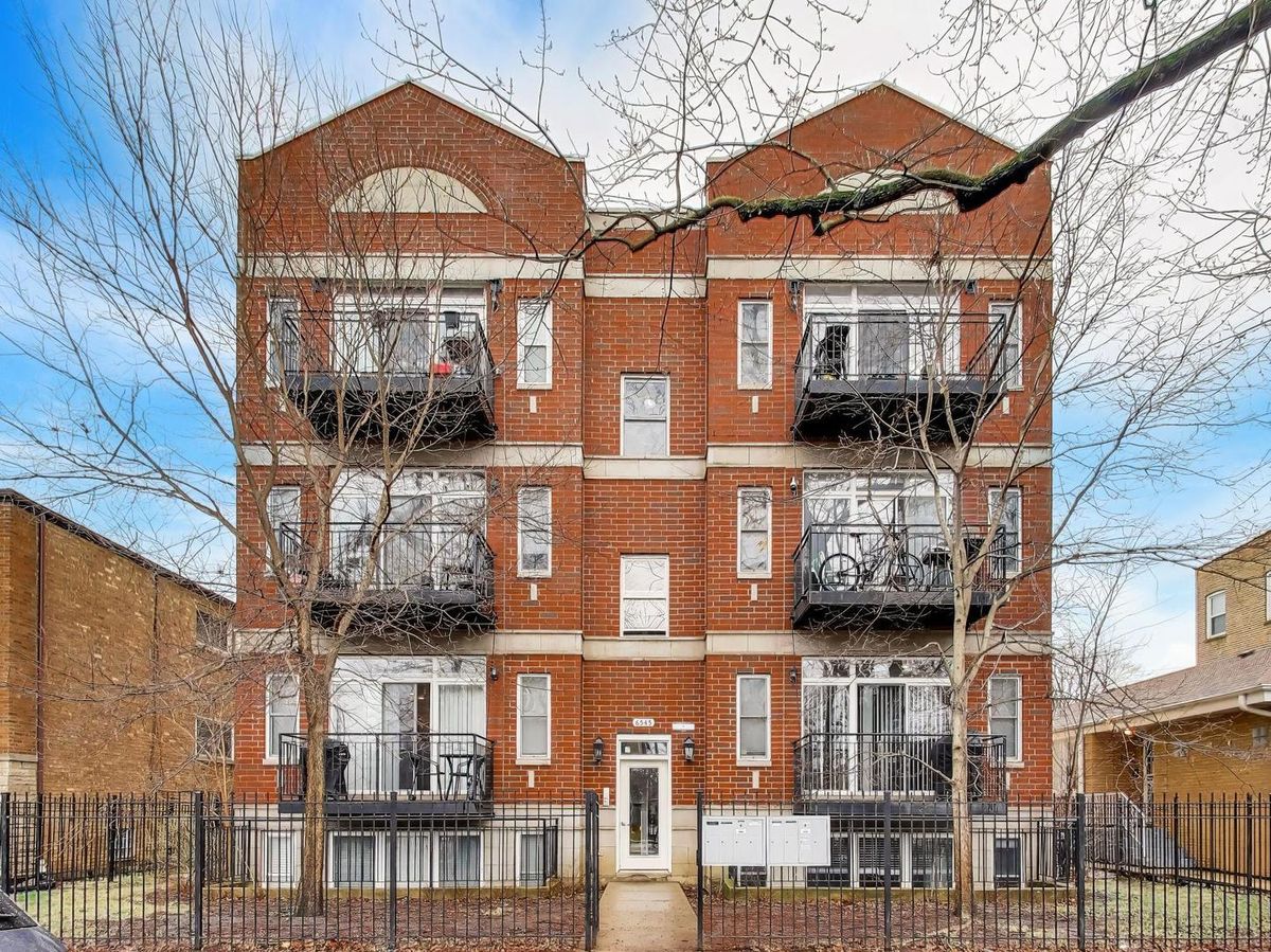 6545 Sacramento Avenue, Chicago, IL 60645