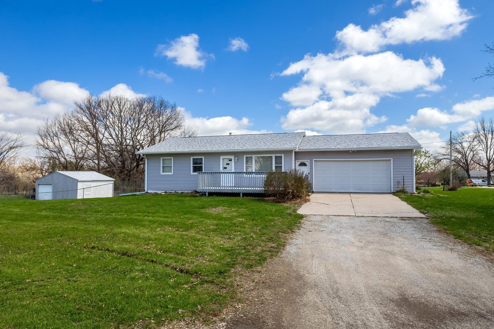 1107 Idaho Avenue — Davenport, IA 52804